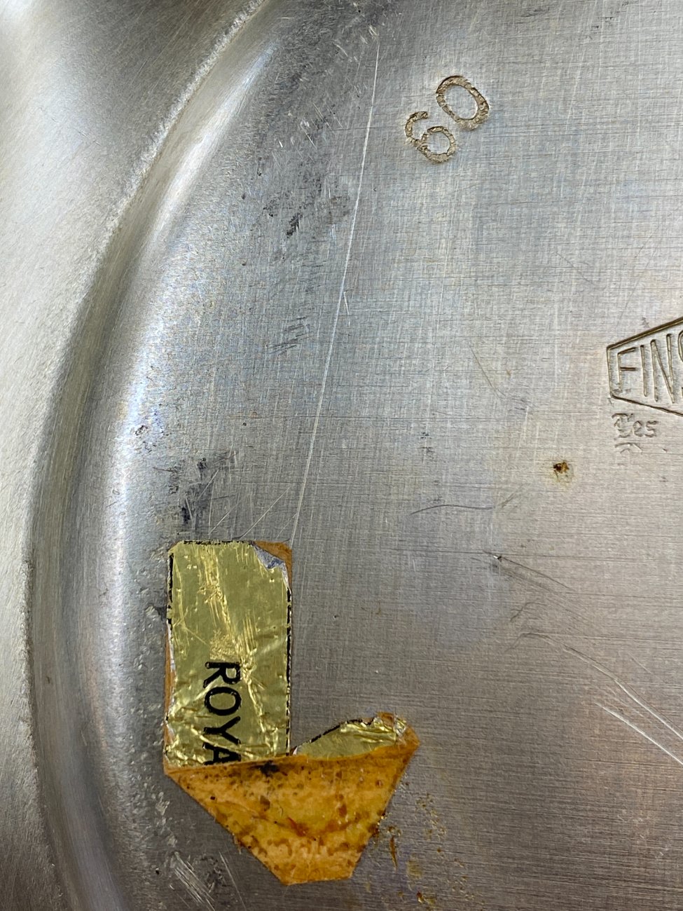 DN0108-lekstes-10 Alavinė “Finstain” lėkštutė 18x18x1,5 cm