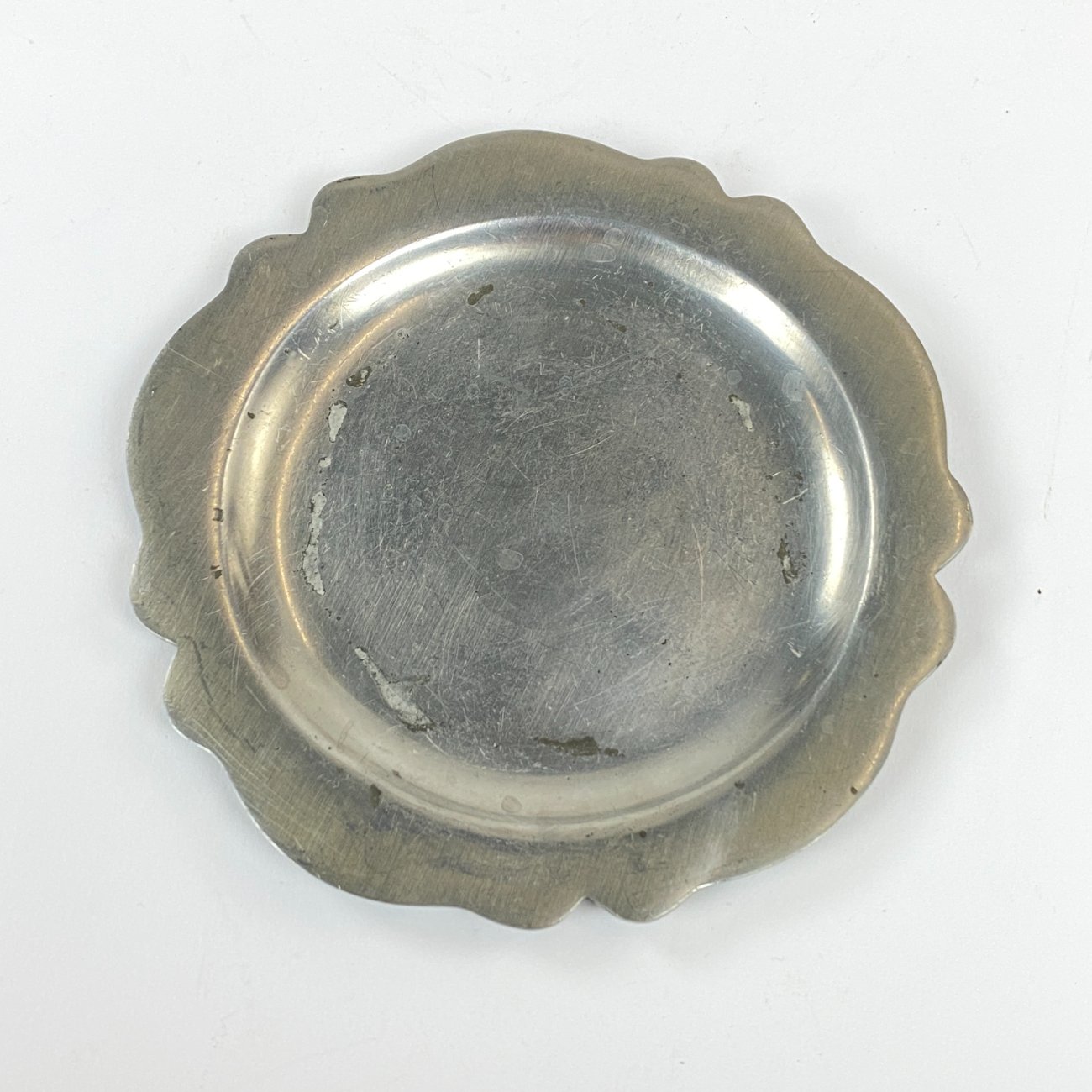 DN0111-lekstes-0 Alavinė lėkštutė 15x15x1 cm