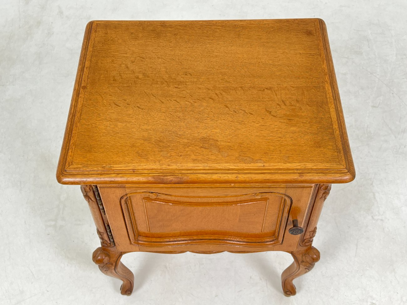 DN0112-spinteles-6 Ąžuolinės spintelės 2 vnt. komplektas 41,5×49,5×60,5 cm