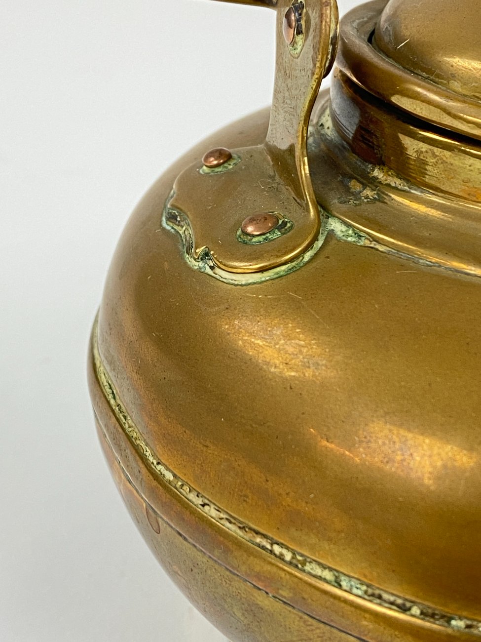 DN0114-arbatinukai-virduliai-samovarai-13 Žalvarinis arbatinukas (1000 ml) 15x19x16 cm