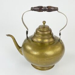 Žalvarinis arbatinukas medine rankena (2200 ml) 21x28x21 cm