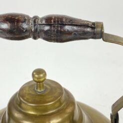 Žalvarinis arbatinukas medine rankena (2200 ml) 21x28x21 cm