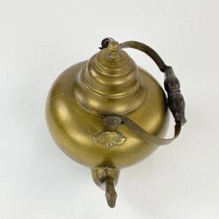 Žalvarinis arbatinukas medine rankena (2200 ml) 21x28x21 cm