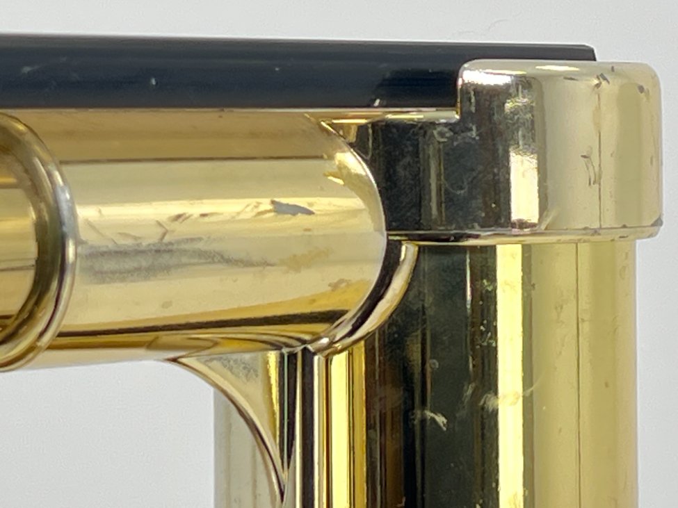 DN0140-lentynos-13 Metalinio rėmo lentyna su stiklo lentynomis ir ratukais 48x83x101 cm