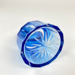 Melsvos spalvos stiklinis kosmetinis indelis su dangteliu 8,5×8,5×10 cm