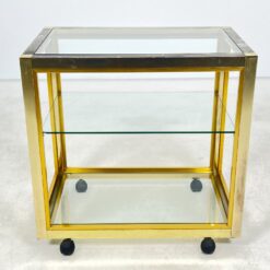 Metalinio rėmo trijų aukštų serviravimo staliukas su stiklu 45x70x89,5 cm