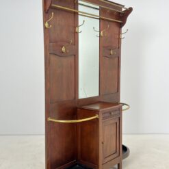 Raudonmedžio prieškambaris su veidrodžiu, kabykla, skėtine 34x135x198 cm