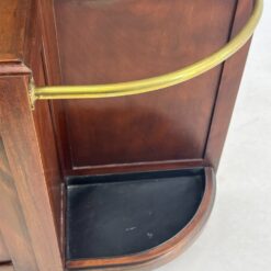 Raudonmedžio prieškambaris su veidrodžiu, kabykla, skėtine 34x135x198 cm