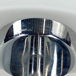 Chromuoto metalo sieninis šviestuvas baltu stiklo gaubtu 10,5x12x23,5 cm