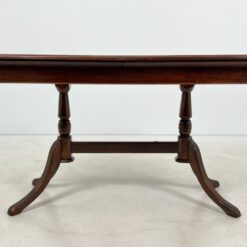 Raudonmedžio išskleidžiamas valgomojo stalas 80×130,5(+34)x76 cm