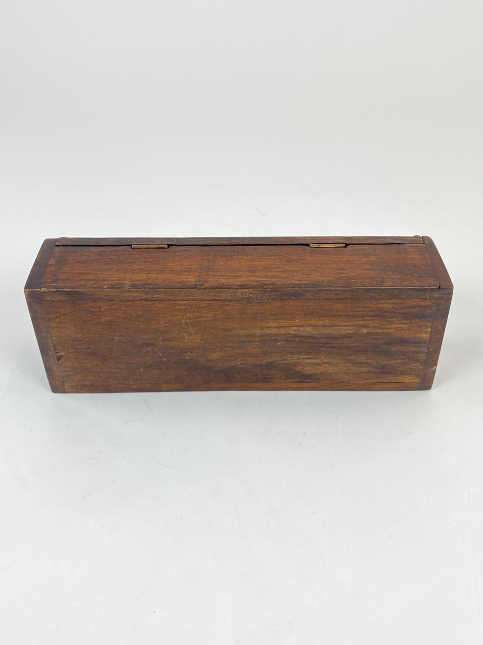 DN0159-dezutes-11 Medinė dėžutė su dramblių atvaizdu 10x29x7,5 cm