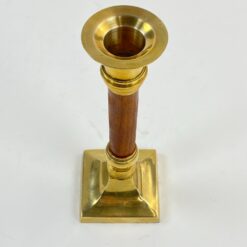 Žvakidė iš žalvario ir medžio 7x7x18,5 cm