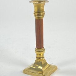 Žvakidė iš žalvario ir medžio 7x7x18,5 cm