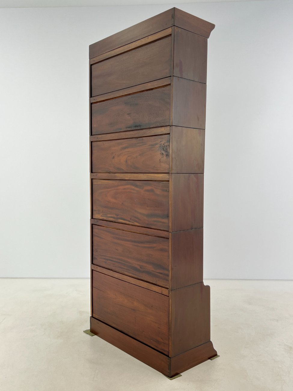DN0166-knygu-baldai-8 Raudonmedžio šešių dalių knygų spinta 43x86x210 cm