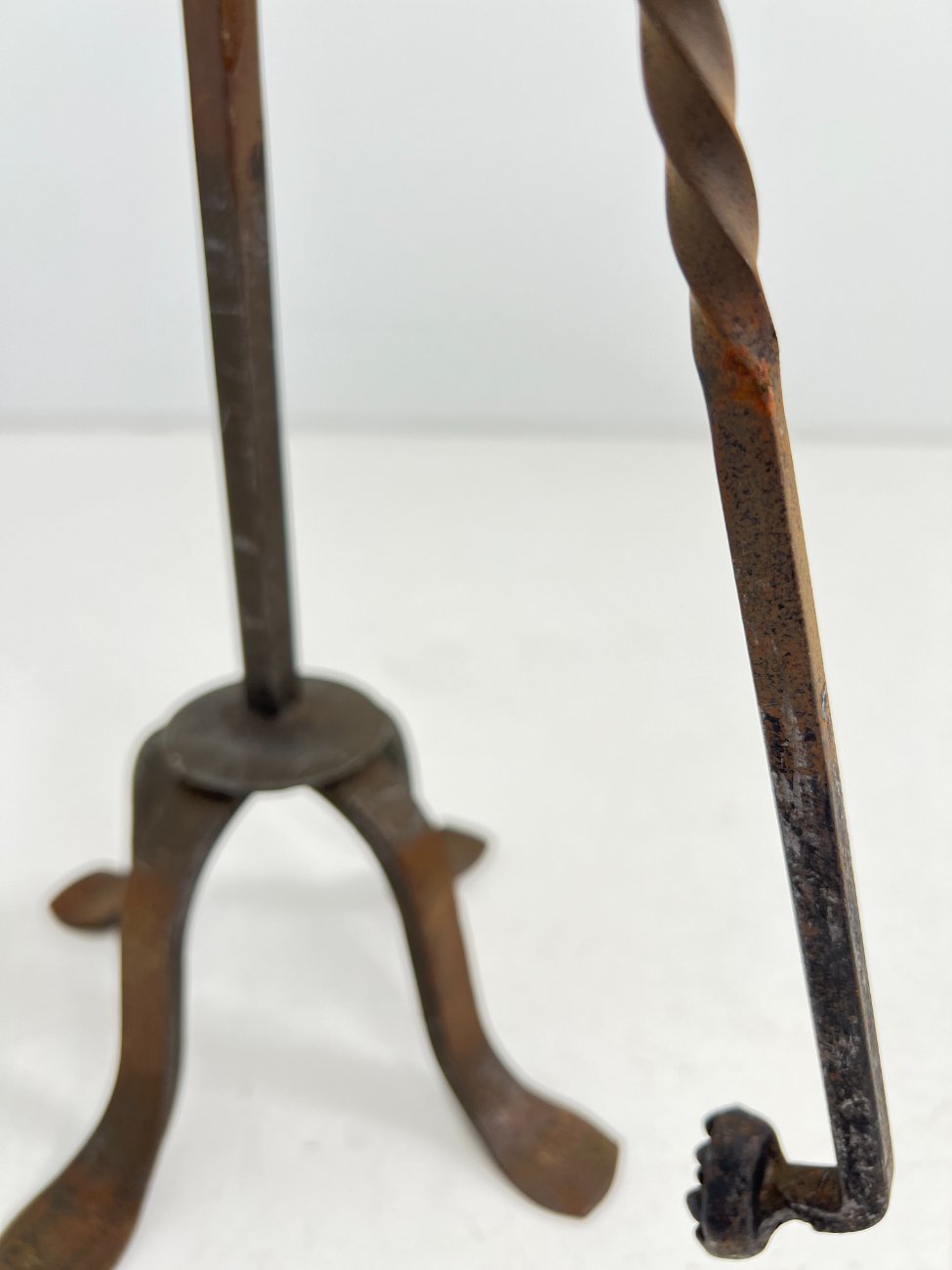 DN0167-zidiniai-krosneles-8 Židinio įrankių komplektas su stovu 36x23x81 cm