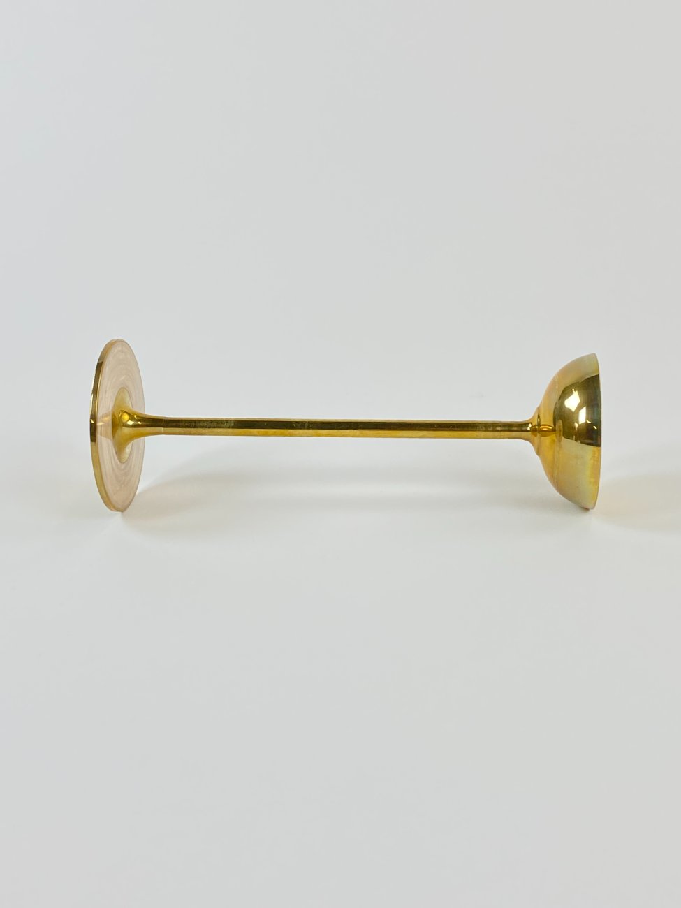 DN0169-zvakides-3 Žalvarinė žvakidė su perlamutriniu epoksido pagrindu 7,5×7,5×20 cm