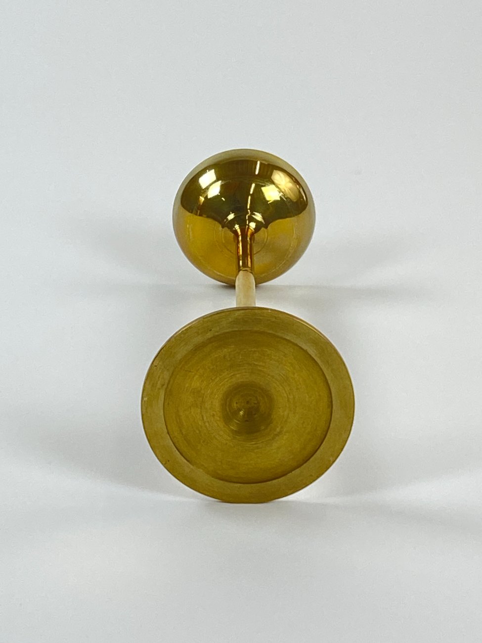 DN0169-zvakides-5 Žalvarinė žvakidė su perlamutriniu epoksido pagrindu 7,5×7,5×20 cm