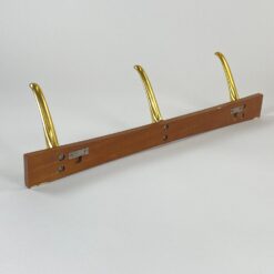 Medinė sieninė kabykla su trijais dvigubais žalvario kabliukais 9x52x14 cm