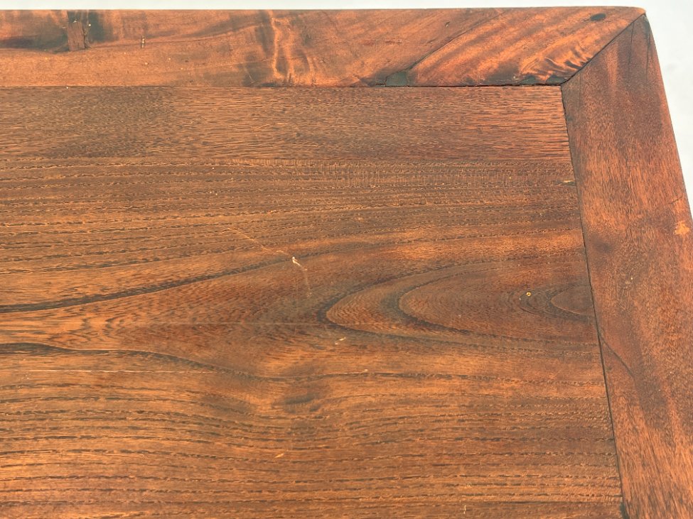 DN0179-stalai-12 Rytietiška medinė drožinėta konsolė 42×128,5×81 cm