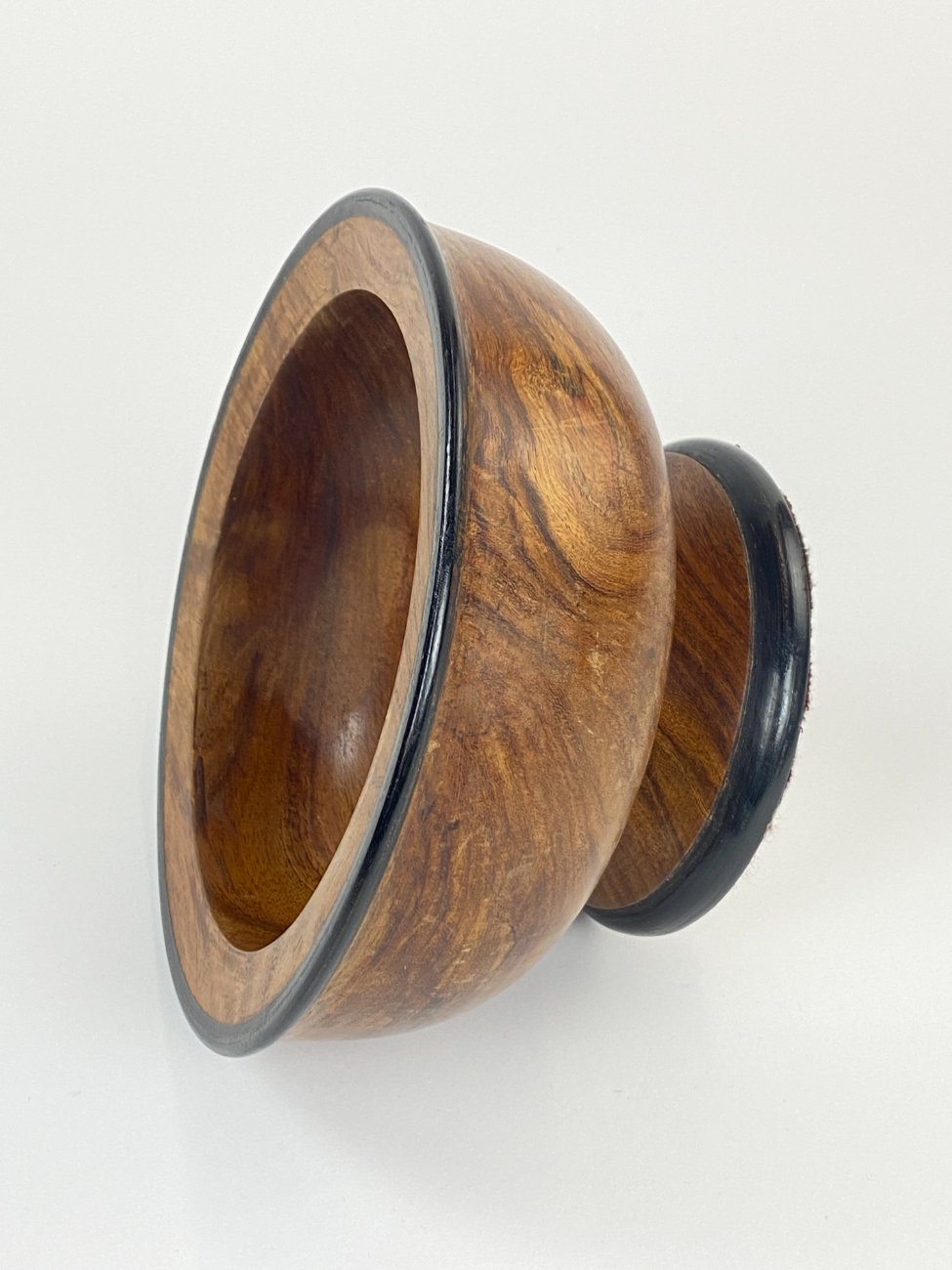 DN0182-kiti-indai-4 Apvalus medinis dubuo juodos spalvos apvadais 20x20x10,5 cm