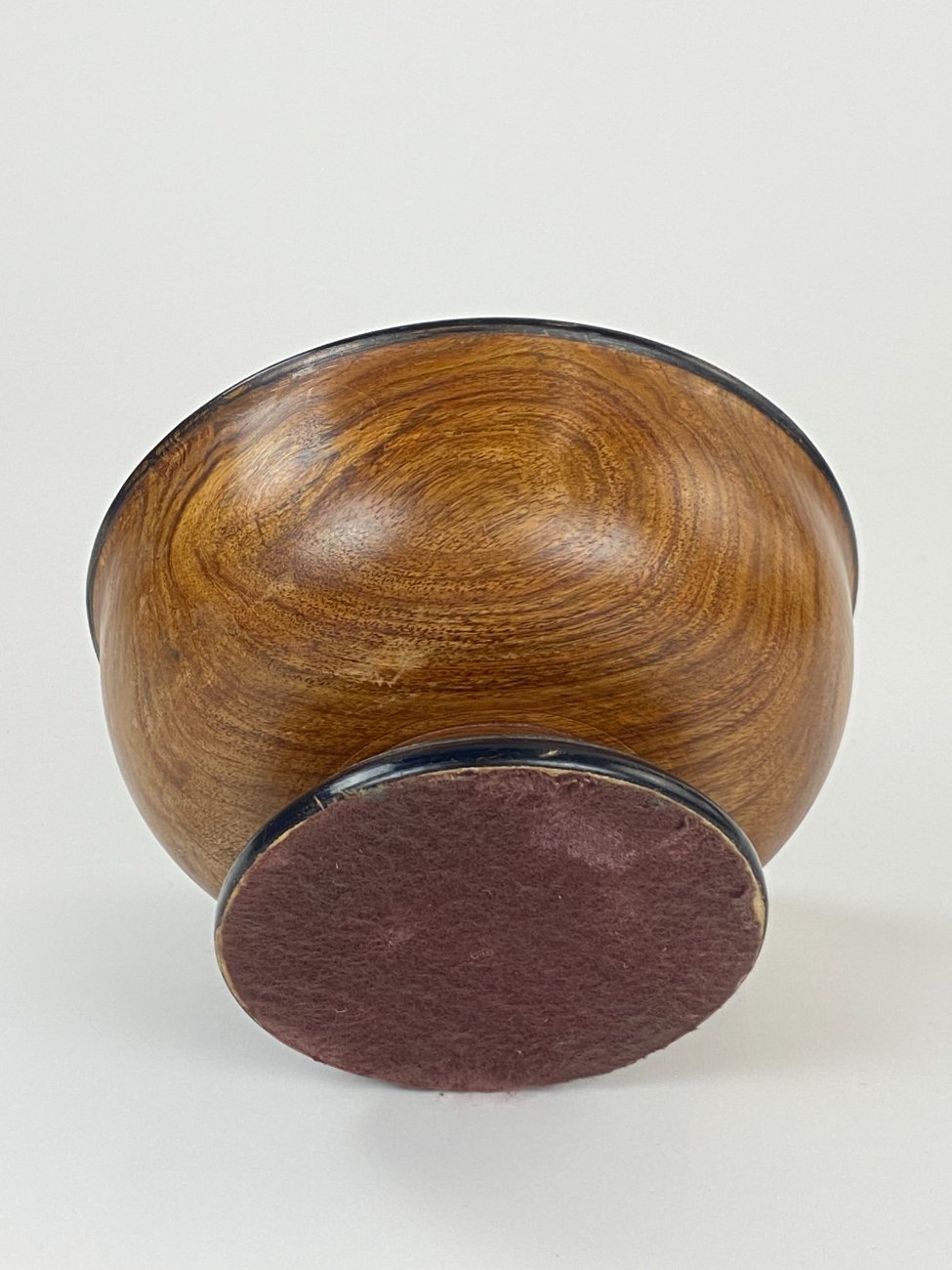 DN0182-kiti-indai-6 Apvalus medinis dubuo juodos spalvos apvadais 20x20x10,5 cm