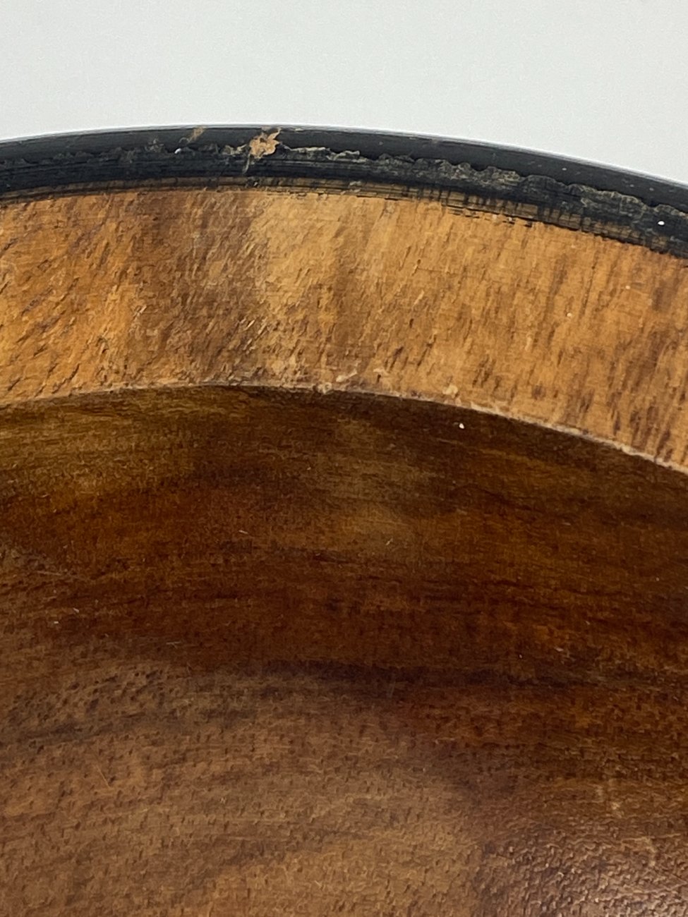 DN0182-kiti-indai-7 Apvalus medinis dubuo juodos spalvos apvadais 20x20x10,5 cm