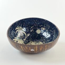 Perlamutru inkrustuotas dubuo iš kokoso kevalo 15,5×15,5×6 cm