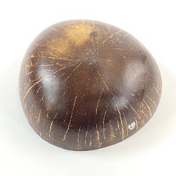 Perlamutru inkrustuotas dubuo iš kokoso kevalo 15,5×15,5×6 cm