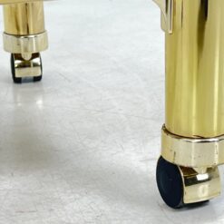 Metalinio rėmo lentyna su stiklo lentynomis ir ratukais 48x83x101 cm