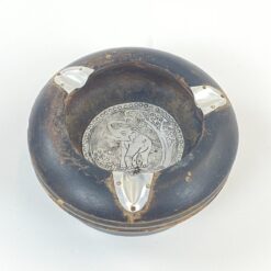 Medinė peleninė su metaliniais apkaustais ir dramblio atvaizdu 13x13x5,5 cm