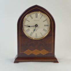 Stalinis elektroninis “Archangelus” laikrodis raudonmedžio rėme 10x26x33 cm