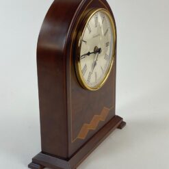 Stalinis elektroninis “Archangelus” laikrodis raudonmedžio rėme 10x26x33 cm