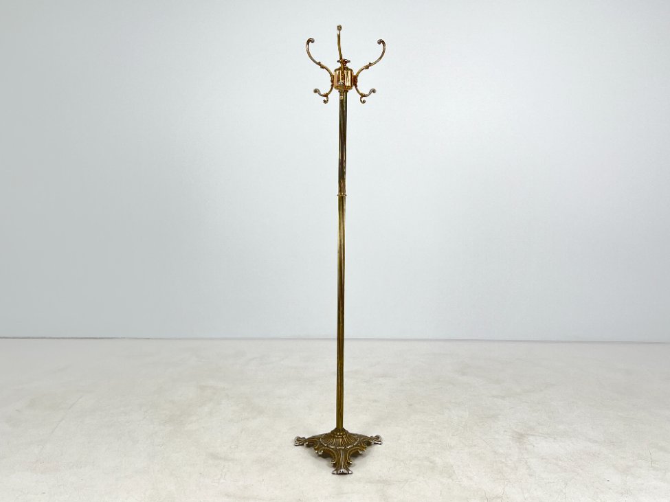 DN0193-kabyklos-ir-kabliukai-2 Metalinė pastatoma kabykla 39x39x170 cm