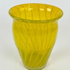 Geltono stiklo vaza 17x17x20 cm