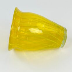 Geltono stiklo vaza 17x17x20 cm