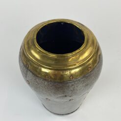 Dekoratyvinė vaza iš metalo ir žalvario su vario varžtais 16x16x23,5 cm