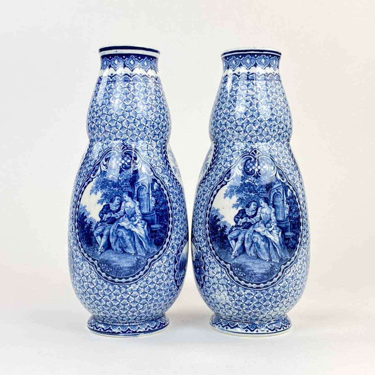 DN0197-vazos-ir-asociai-0 Keramikinės Franz Anton Mehlem vazos 2 vnt. komplektas 10,5×10,5×25,5 cm