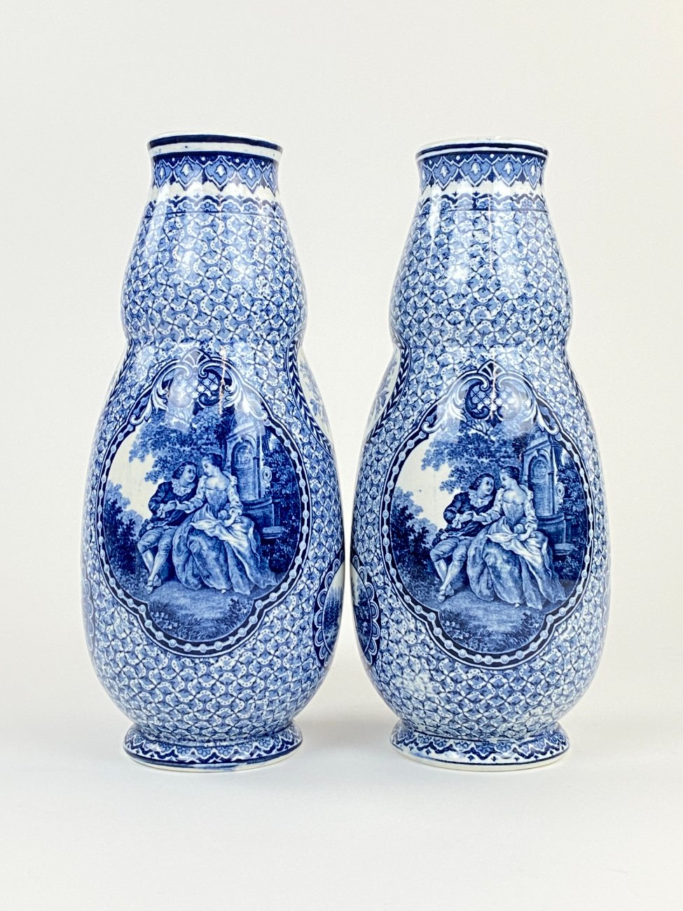 DN0197-vazos-ir-asociai-1 Keramikinės Franz Anton Mehlem vazos 2 vnt. komplektas 10,5×10,5×25,5 cm