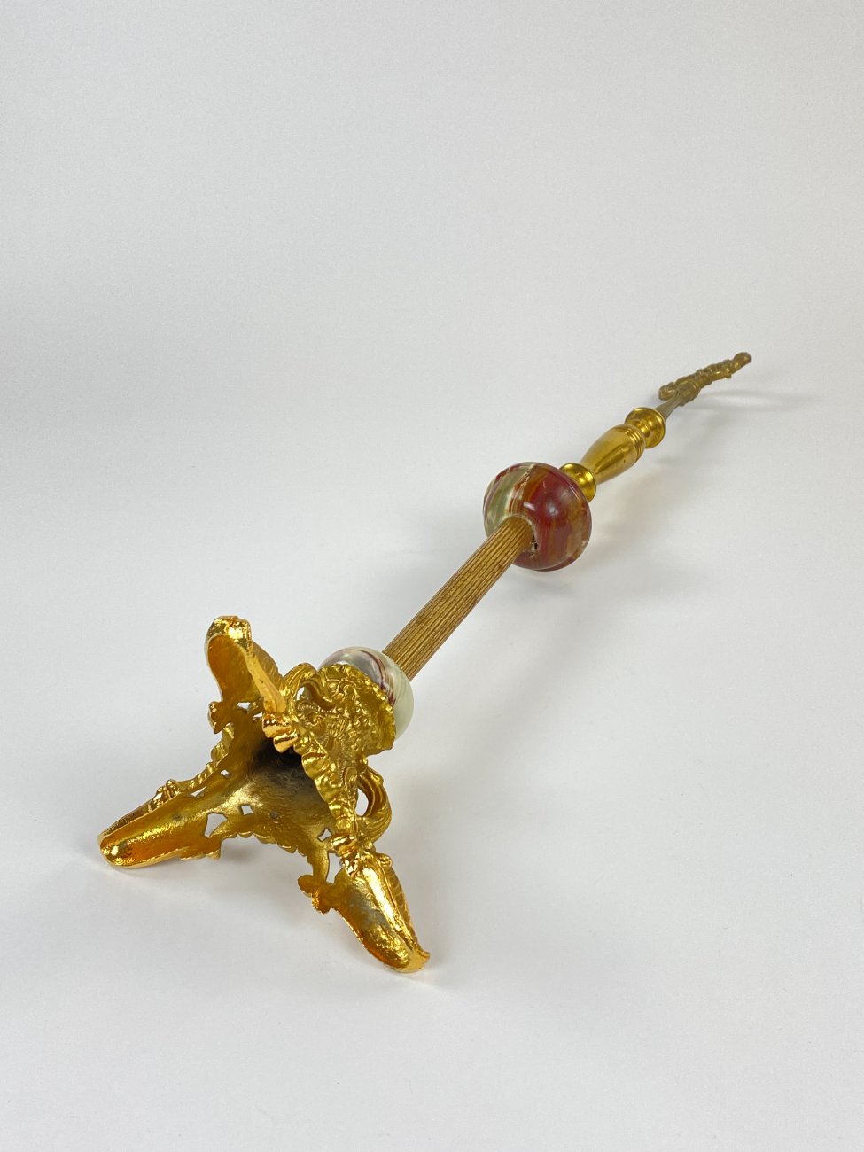 HF0176-interjero-ir-apdailos-prekes-11 Žalvarinė pastatoma dekoracija su akmens detalėmis 16x16x67,5 cm