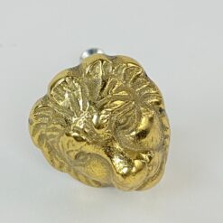 Žalvarinė baldo rankenėlė “Liūto galva” 3,5x3x3,5 cm