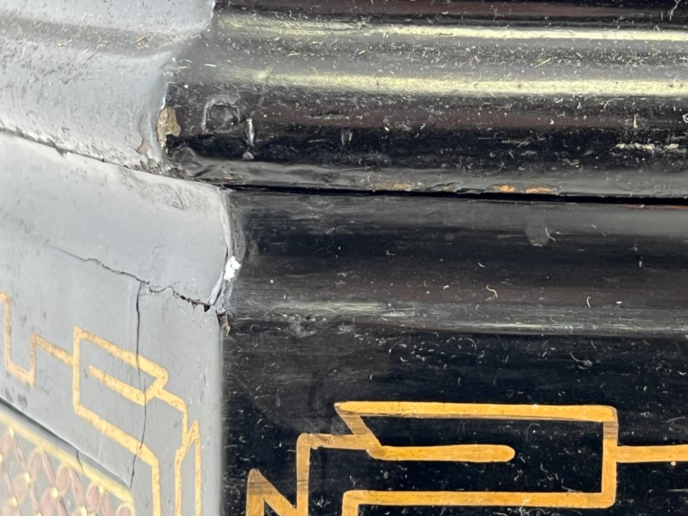 HL0173-vitrinos-17 Rytietiška šešiakampė vitrina 70x61x177 cm