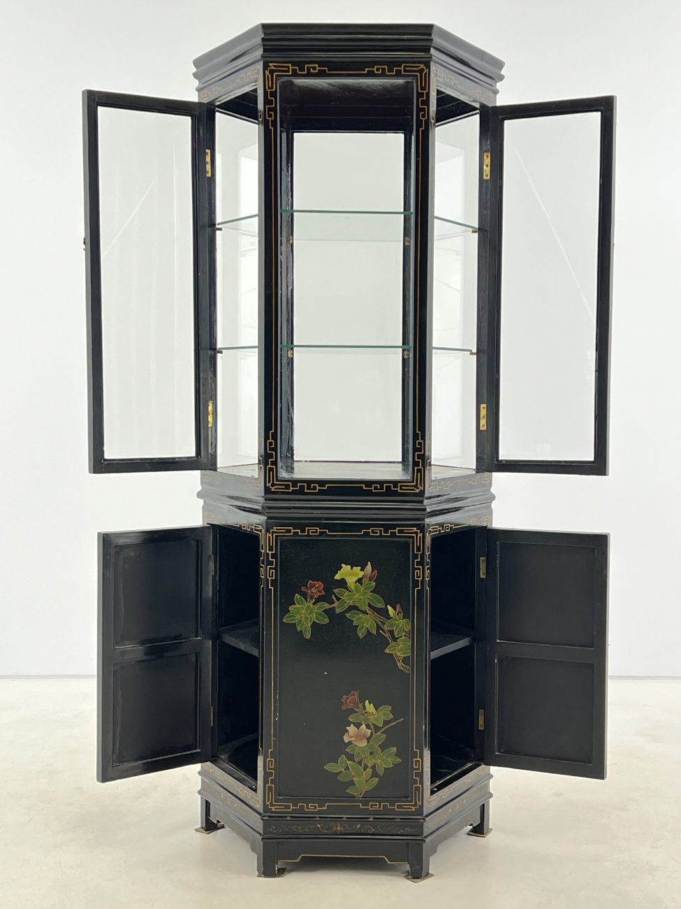 HL0173-vitrinos-5 Rytietiška šešiakampė vitrina 70x61x177 cm