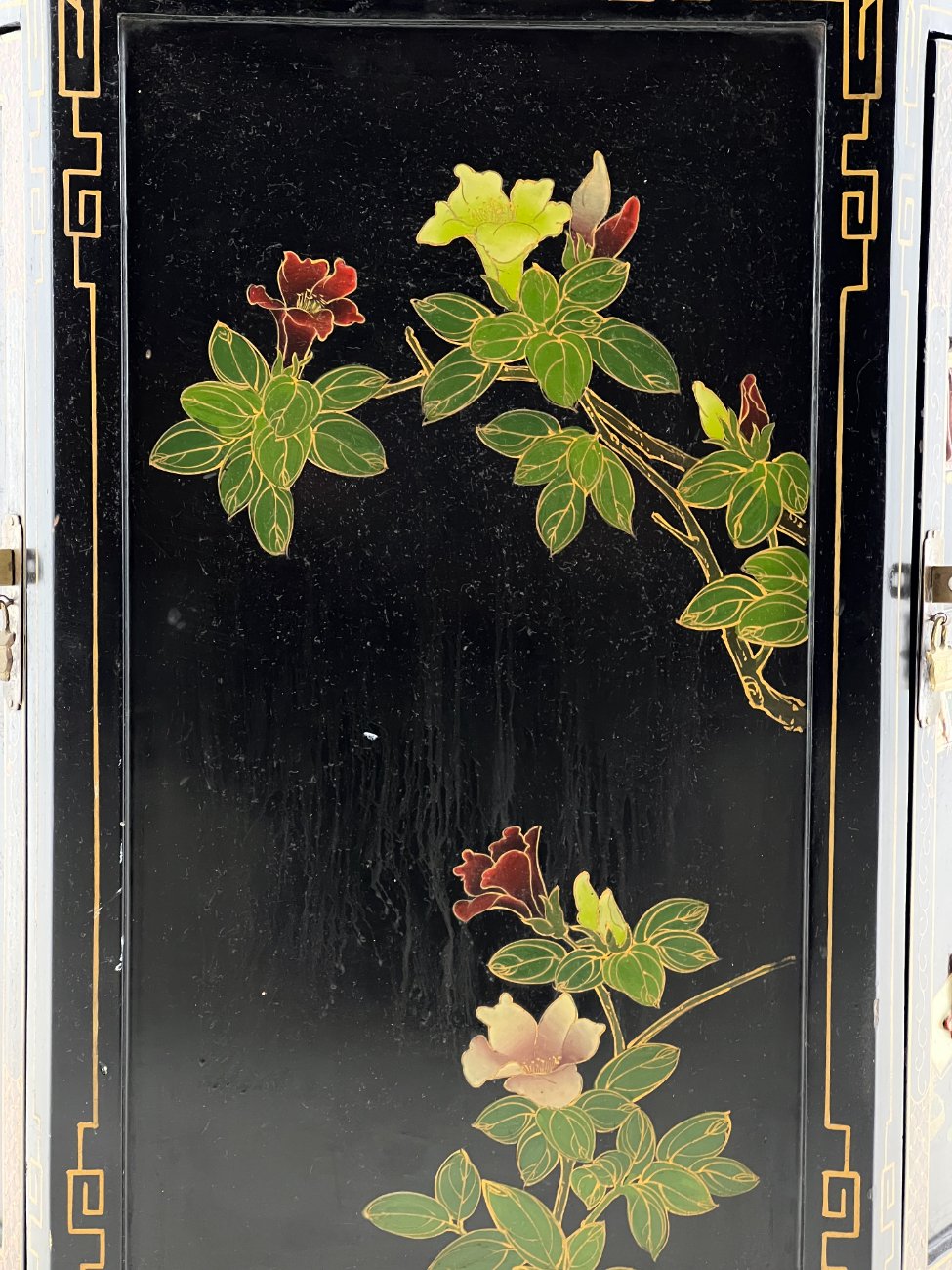 HL0173-vitrinos-8 Rytietiška šešiakampė vitrina 70x61x177 cm