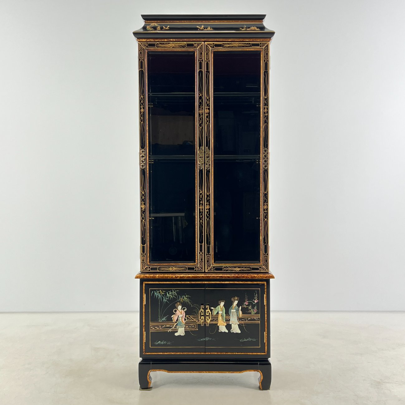 HL0174-vitrinos-0 Rytietiška vitrina su apšvietimu 35,5×69,5×185,5 cm