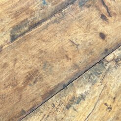 Indiškas kavos staliukas drožinėtais šonais 121x122x40 cm