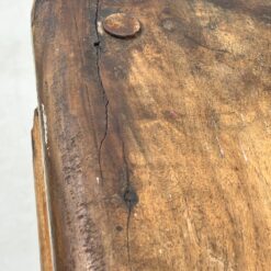 Indiškas kavos staliukas drožinėtais šonais 121x122x40 cm