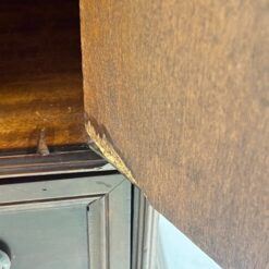 Riešutmedžio spintelė 29,5x38x82 cm