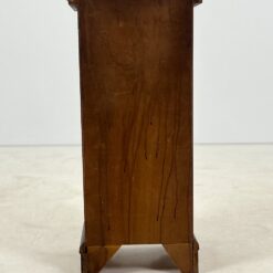 Riešutmedžio spintelė 29,5x38x82 cm