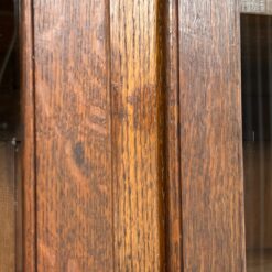 Ąžuolinis dviejų durų bufetas 40,5×109,5×169 cm