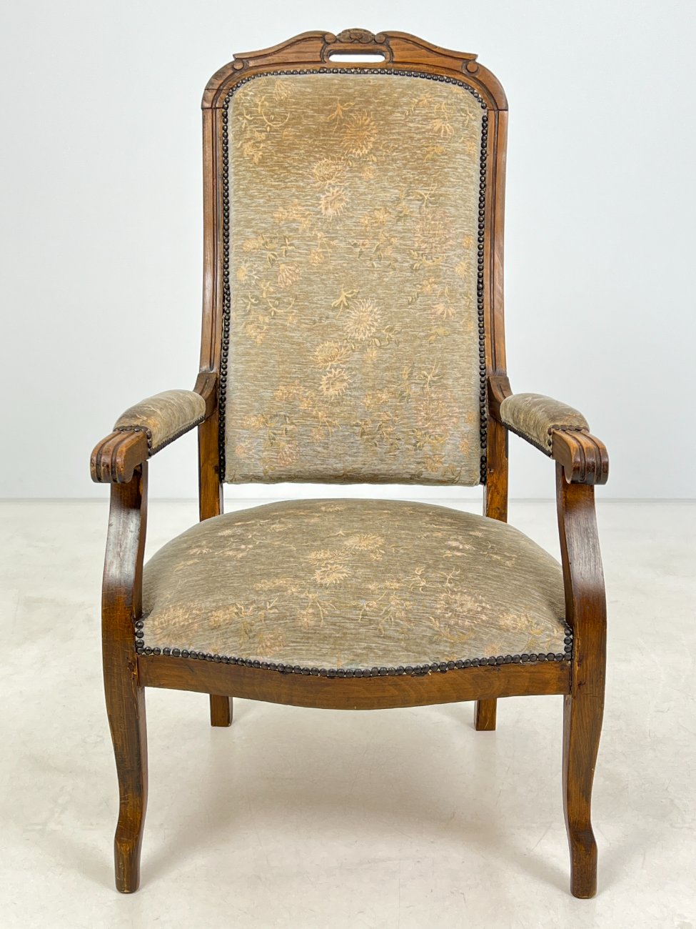 HL0195-valgomojo-kreslai-1 Ąžuolinis krėslas su gobelenu 75×62,5×115 cm, 42 cm